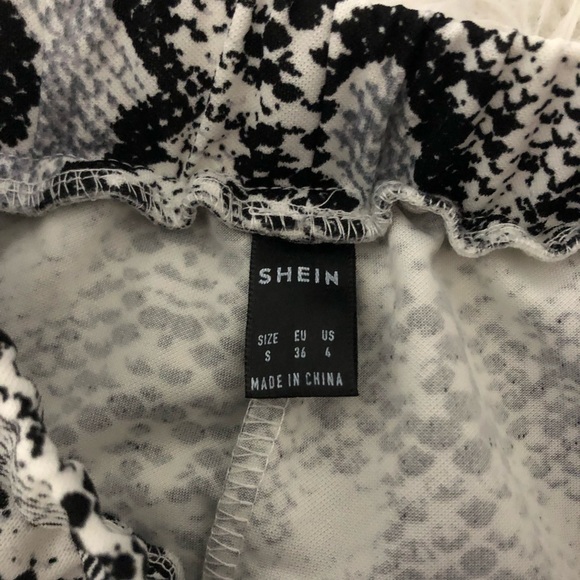 SHEIN White Snakeskin Leggings - Picture 3 of 3